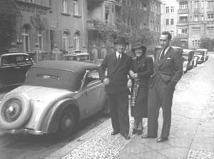 Николай Елпидифорович Парамонов и сын его Николай, Берлин, 1938 г.